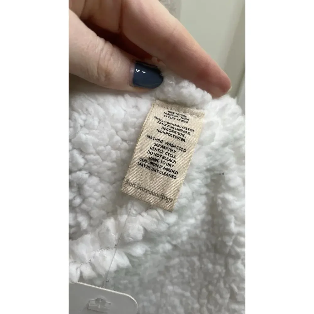 NWT $ 99.95 Soft Surroundings Taupe Plaid Wearable Throw Sherpa Poncho One Size - Picture 6 of 16